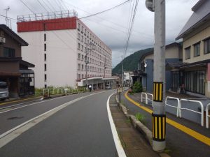 越後湯沢駅から郵便局へ