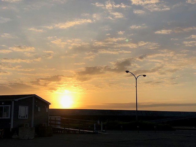 熱海港で早朝から釣りをしました エンゼル不動産ブログ 熱海港で早朝から釣りをしました エンゼル不動産ブログ