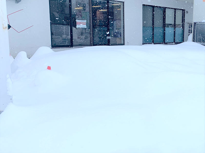 湯沢店　駐車場