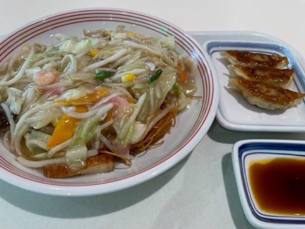 長崎皿うどん　麺少なめ