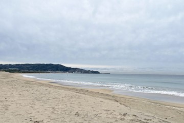 穏やかな海が広がっています。<br />
～御宿海岸より～