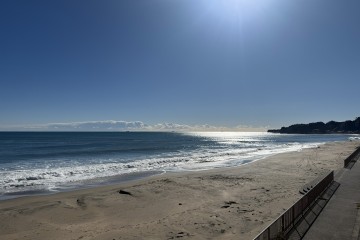 冬の陽射しが心地よい海です。<br />
～部原海岸より～