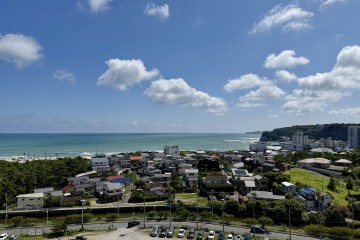 青空と青い海が広がる気持ちの良い景色です。<br />
エスカール御宿